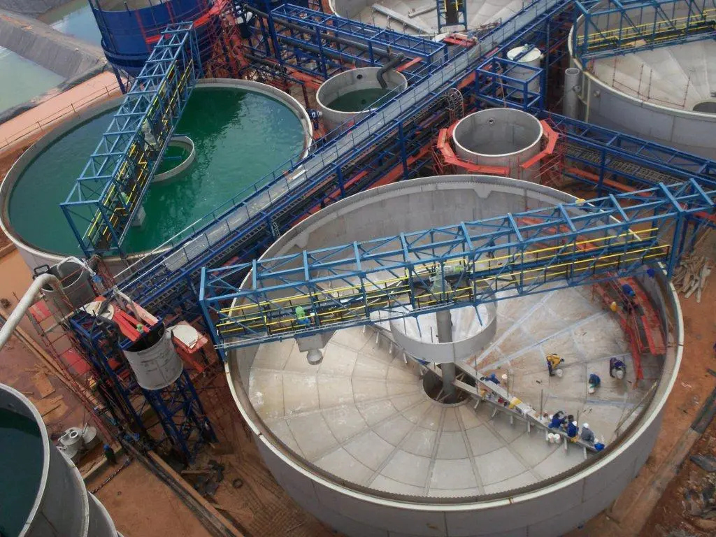 Picture of a Hydrometallurgy Plant where geopolymer mortar could be used. Geopolymer materials use in Plants and mining brings additional benefits