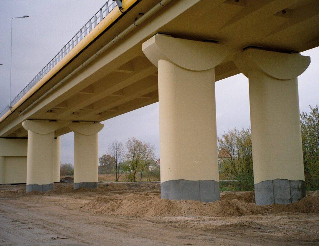 Waterproofing of a bridge with Gemite products A bridge will sustain harsh weather conditions as the years go by. Waterproofing is the procedure where you ensure it's quality for many years to come.